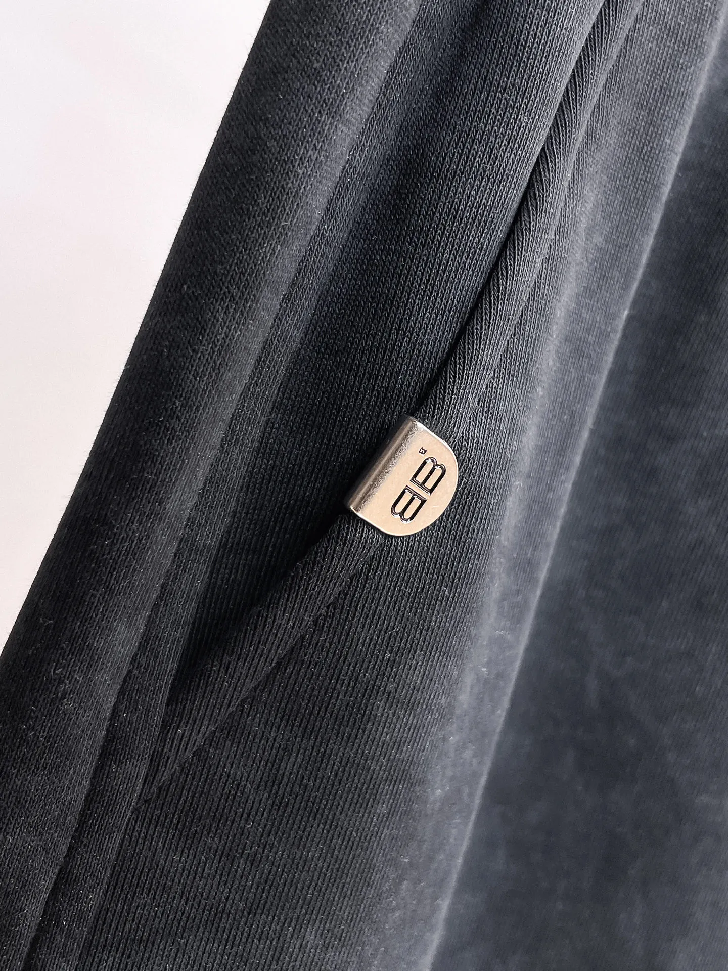 Balenciaga 🆕2026 Autumn and Winter New Arrival Casual Pants! The official website will be released simultaneously. Brand Classic LOGO casual pants, customized fabrics, excellent comfort and strong touch. Highly recognisable, perfect appearance and craftsmanship. Size:M-3XL